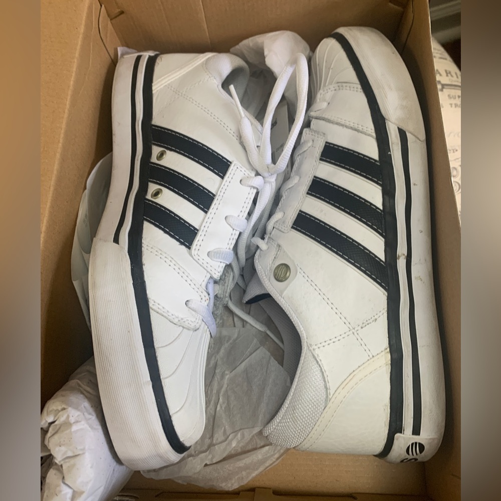 Adidas Tennis Shoes